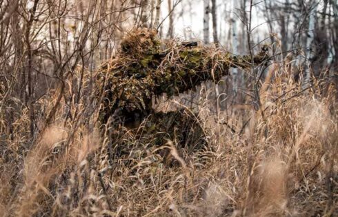 Near the frontline in eastern Ukraine, snipers and skepticism abound